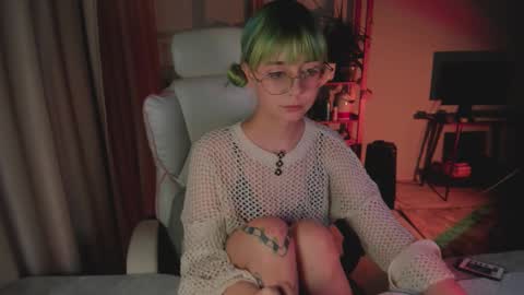 MylaFlores online show from March 28, 10:22 pm