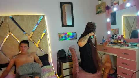 Snapshot of myluandjackhot chatting on October 22, 11:39 pm Myluandjack online show from October 22, 11:39 pm