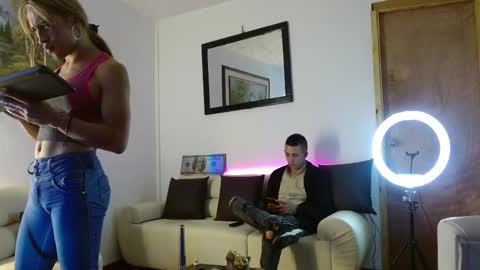 Snapshot of myluandjackhot chatting on March 5, 4:02 pm Myluandjack online show from March 5, 4:02 pm