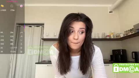 hey its Mel online show from July 18, 4:31 pm