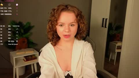 Monique with Curls online show from February 13, 8:56 pm