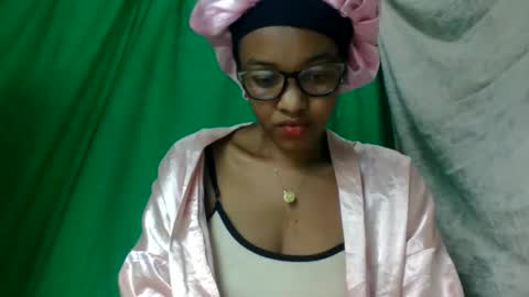 myriamee online show from June 9, 1:00 pm