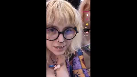 Snapshot of myrtlemystic chatting on October 24, 9:59 pm Myrtle Faust online show from October 24, 9:59 pm
