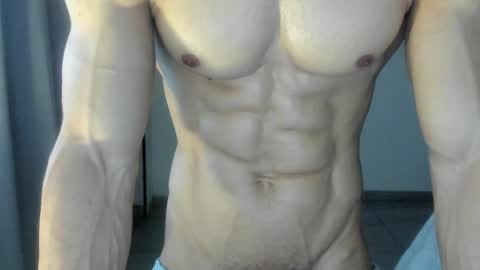 mysterious_muscles online show from April 14, 11:41 pm