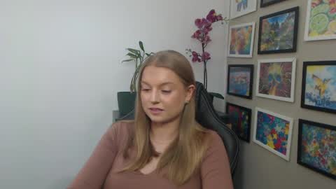 Erica online show from April 18, 1:35 pm