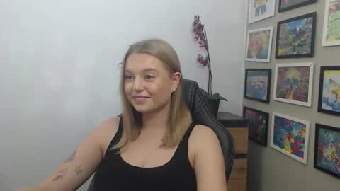 Erica online show from November 6, 1:14 pm