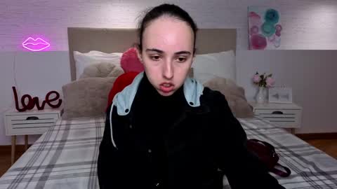 mystic_butterflyy_ online show from April 15, 7:34 am