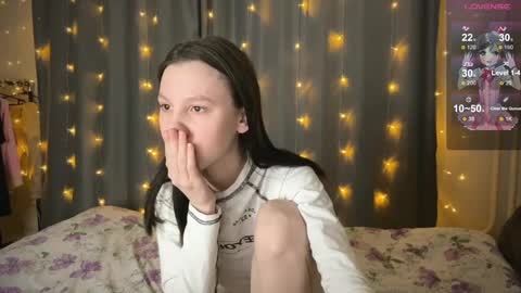 Snapshot of na_prikole_ chatting on February 10, 8:31 pm Vanessa and Julia  online show from February 10, 8:31 pm