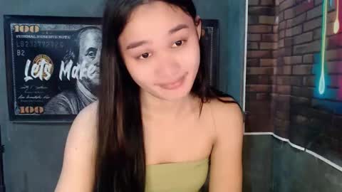 nadiestar online show from June 7, 11:54 pm