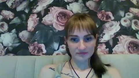 Nadjia online show from November 15, 3:35 pm