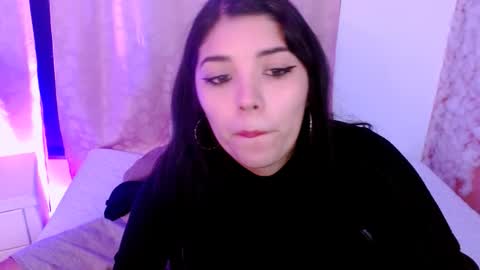 naduu__xx online show from September 21, 2:37 am