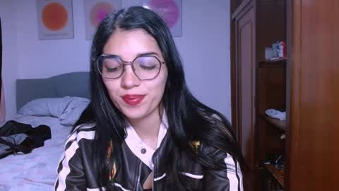 naduu__xx online show from December 7, 12:14 am