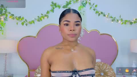 NahiaraReina  online show from October 27, 1:00 pm