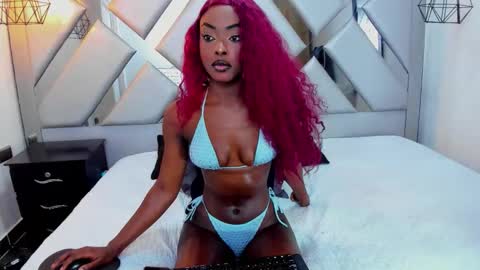 Nahomi  online show from October 3, 1:26 am