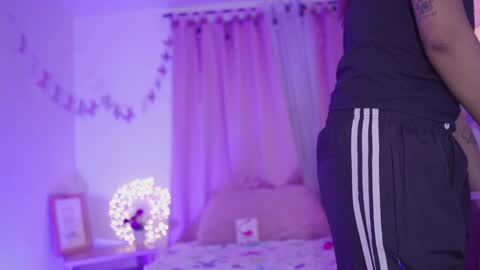 nahomy 2308 online show from March 27, 11:33 am