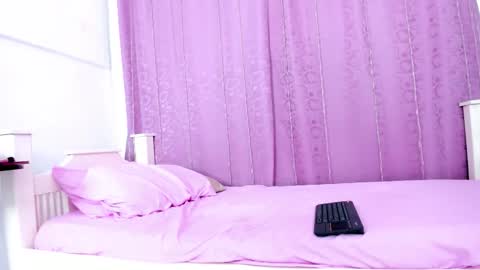 nahomy_smiith_ online show from October 11, 5:16 pm