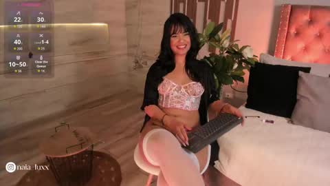 NAia online show from November 22, 5:50 am