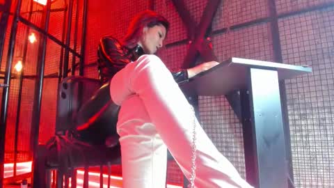 Naila online show from September 11, 3:57 pm