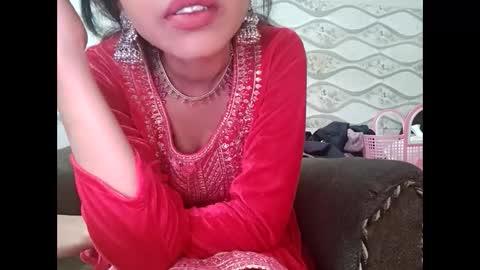 Naina online show from January 14, 7:00 pm