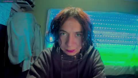 NAJI  online show from November 24, 8:40 pm