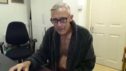 nakedcarpenteruk online show from November 13, 5:15 pm