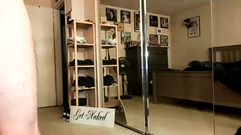 nakedmonkey online show from July 25, 1:36 am