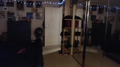 nakedmonkey online show from December 11, 10:16 pm