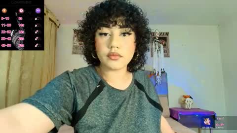 Snapshot of namithompson chatting on October 27, 12:21 am NamiThompson online show from October 27, 12:21 am
