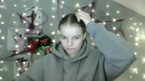 Nana online show from October 6, 8:10 am