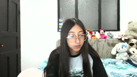 Snapshot of nanilux_1 chatting on September 22, 7:18 pm nanilux_1 online show from September 22, 7:18 pm