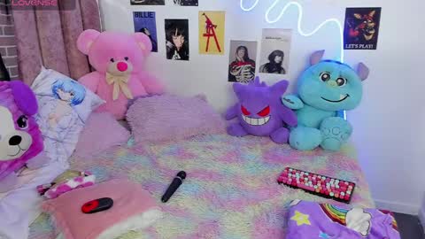 Naoko online show from April 21, 2:51 am