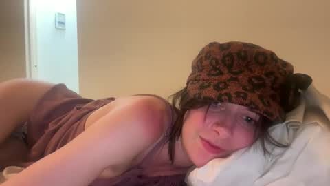 Naomi      online show from June 9, 3:17 am