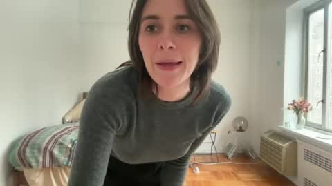 Naomi      online show from June 14, 10:34 pm