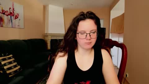 naomi_di online show from June 6, 7:03 am