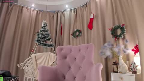 Naomi online show from December 18, 2:40 am