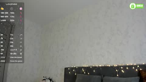 Snapshot of naomi_tara chatting on September 26, 3:31 pm Naomi online show from September 26, 3:31 pm