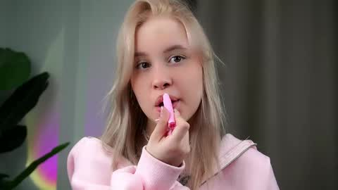 Angel online show from March 26, 12:21 pm