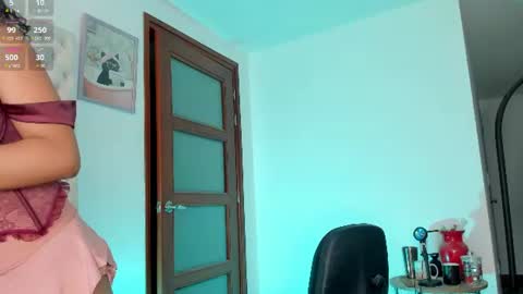 Naomi  online show from July 24, 1:25 am