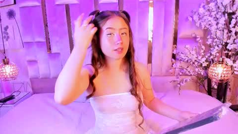     online show from February 6, 5:00 am