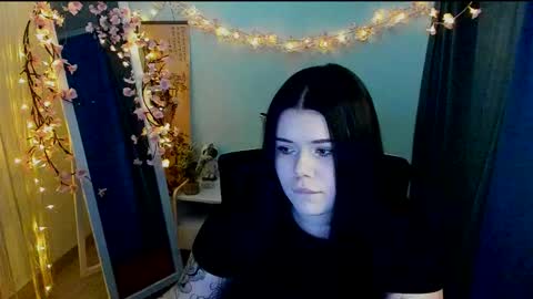 Naomi online show from March 4, 1:52 pm