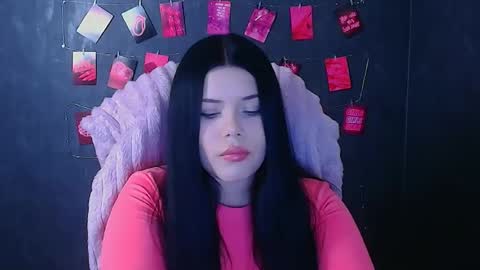 Naomi online show from November 6, 6:33 pm