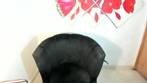 Snapshot of naomiwildburn chatting on October 11, 8:12 pm naomiwildburn online show from October 11, 8:12 pm