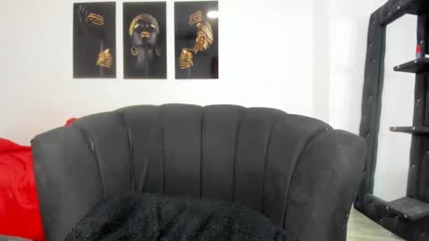 Snapshot of naomiwildburn chatting on February 22, 6:41 pm naomiwildburn online show from February 22, 6:41 pm