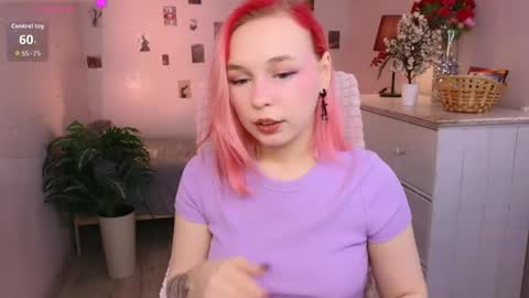 Naomi online show from April 26, 9:01 pm