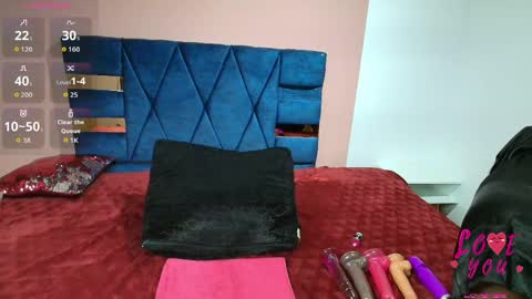 N A O M Y online show from April 10, 9:19 pm