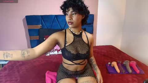 N A O M Y online show from April 21, 7:54 pm