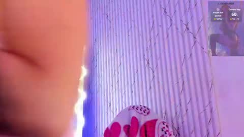 Naomy  online show from June 13, 4:23 am