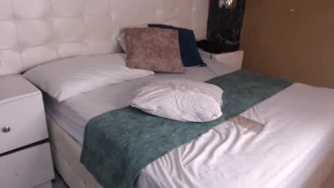 Naomy online show from March 7, 3:39 am