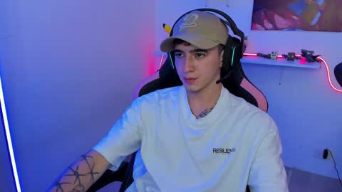 sebastian online show from February 4, 8:56 am