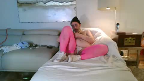 nassobout online show from February 8, 12:03 am